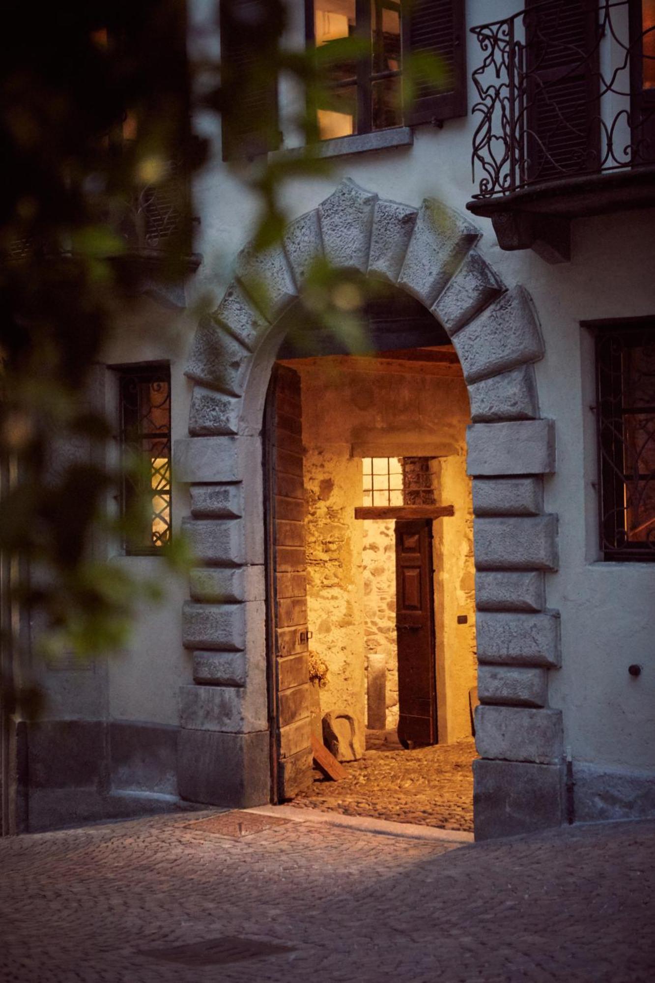 Bed and Breakfast Le Corti Dei Sassi à Berbenno di Valtellina Extérieur photo